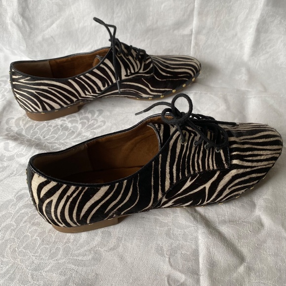 Dolce Vita Mario Zebra Shoes 9.5 LIKE NEW - Picture 9 of 12